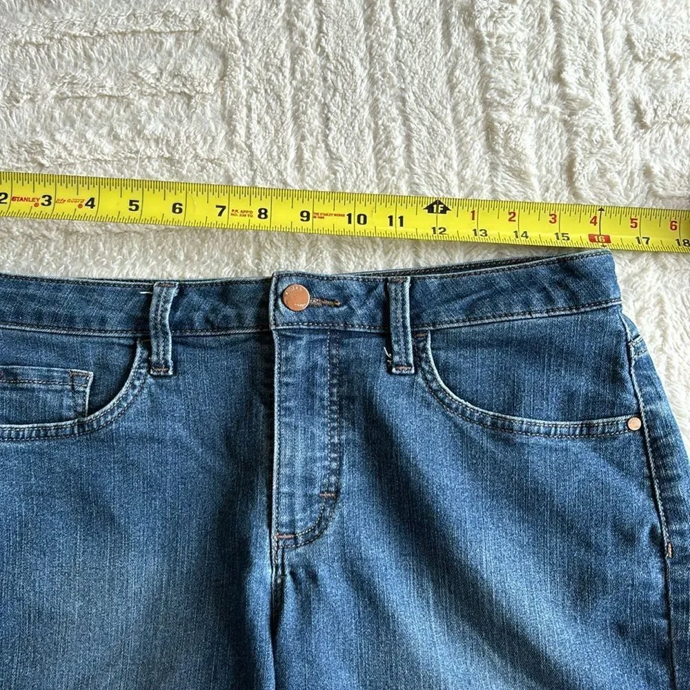 Vintage riders by Lee mid rise 5” inseam Jean shorts women’s‎ size 10